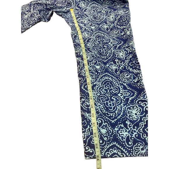 Chico's So Slimming Brigitte Cool Medallion Crop Pants Blue 1.5 (Sz 10) - Picture 4 of 10